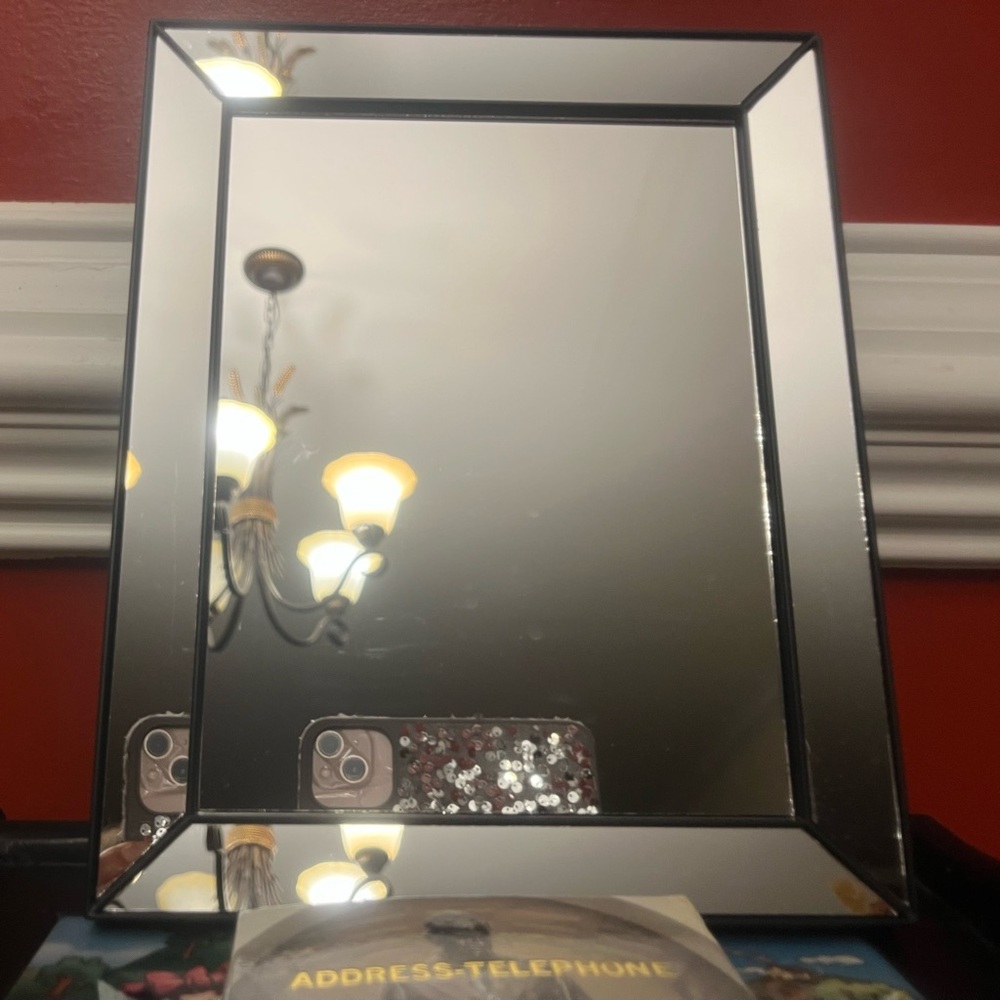 Mirror - Picture 4 of 10